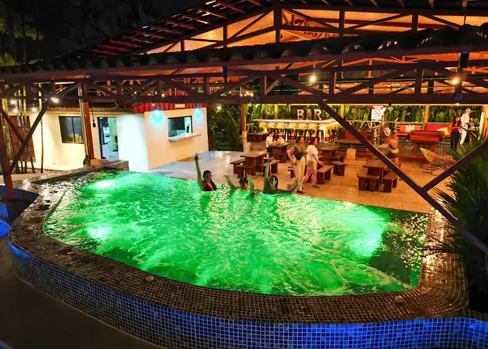 Arenal Backpackers Resort